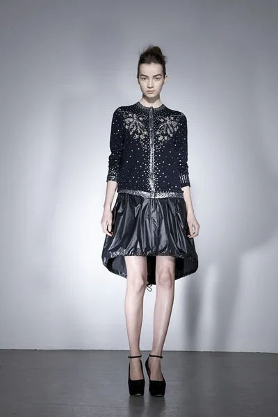 Look 13